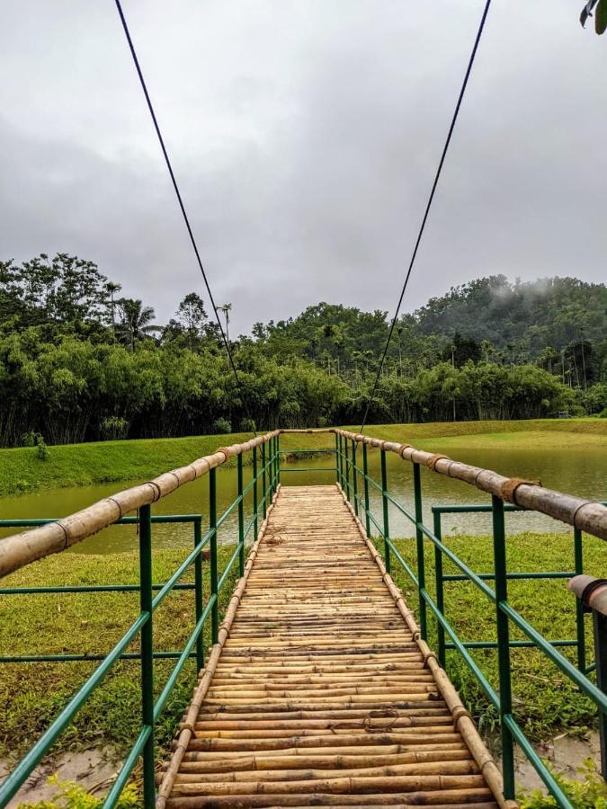 Barsati Ranches Villa ไวทีรี ภายนอก รูปภาพ