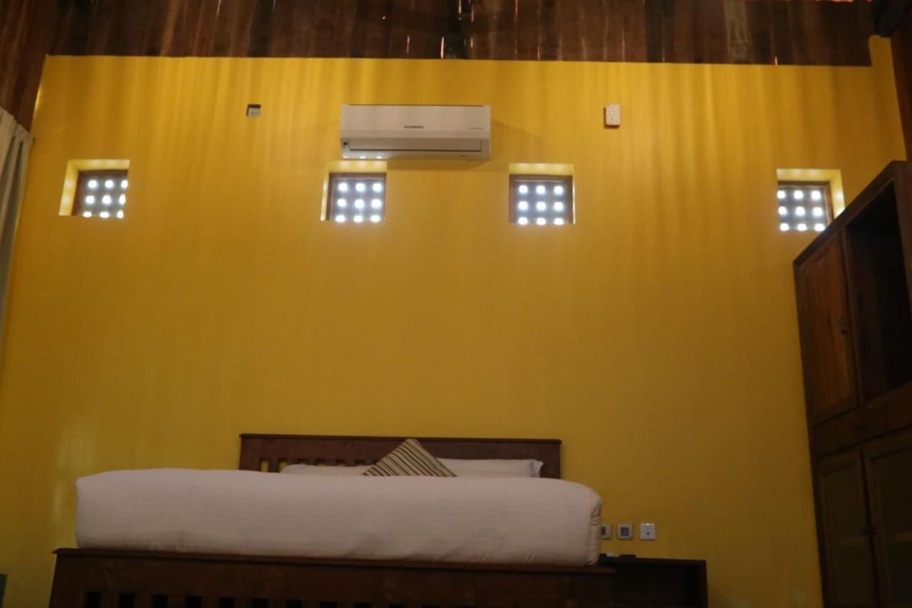 Barsati Ranches Villa ไวทีรี ภายนอก รูปภาพ