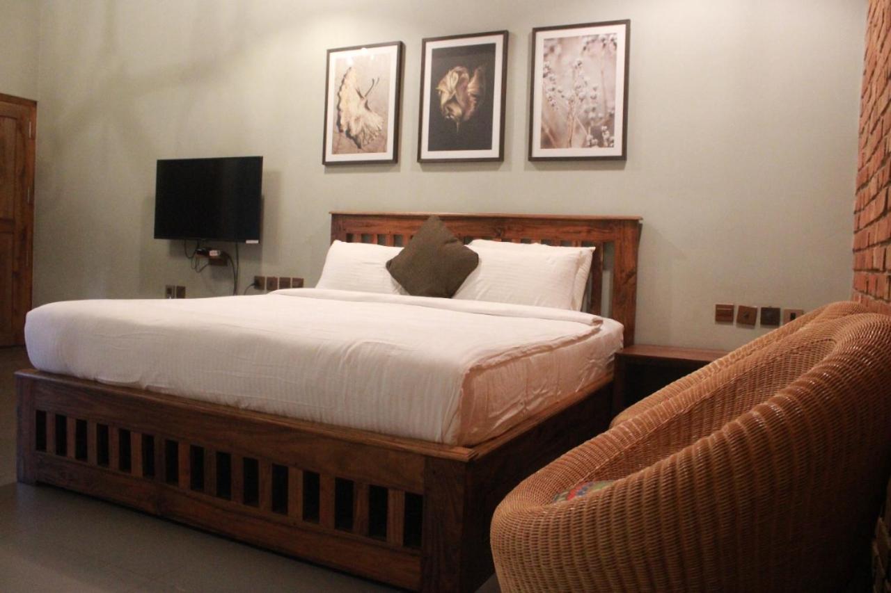 Barsati Ranches Villa ไวทีรี ภายนอก รูปภาพ
