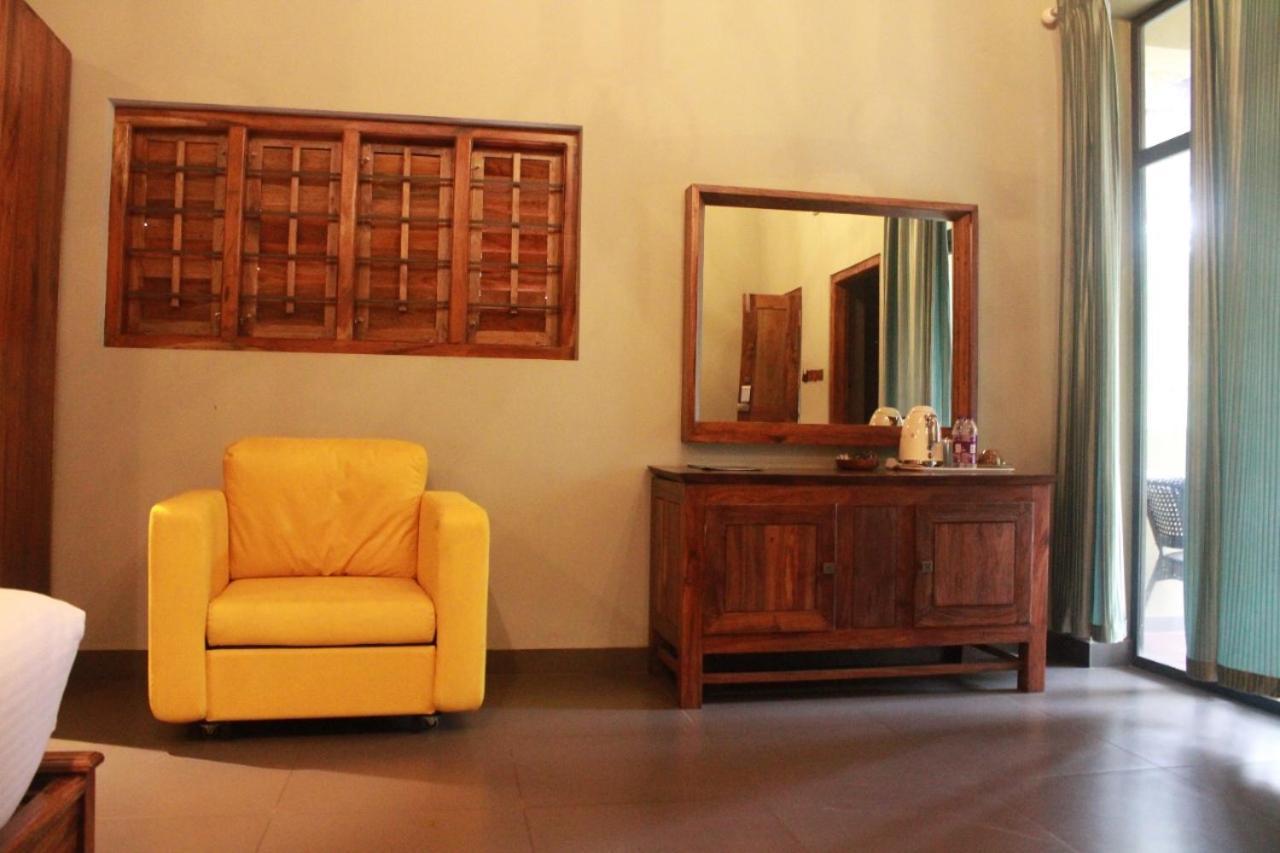 Barsati Ranches Villa ไวทีรี ภายนอก รูปภาพ