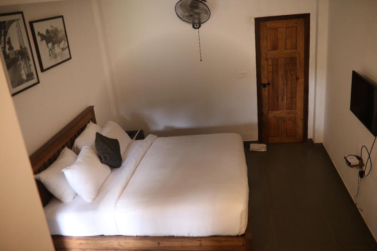 Barsati Ranches Villa ไวทีรี ภายนอก รูปภาพ